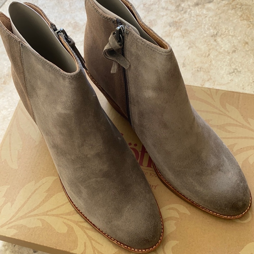 Soft Tilton booties
